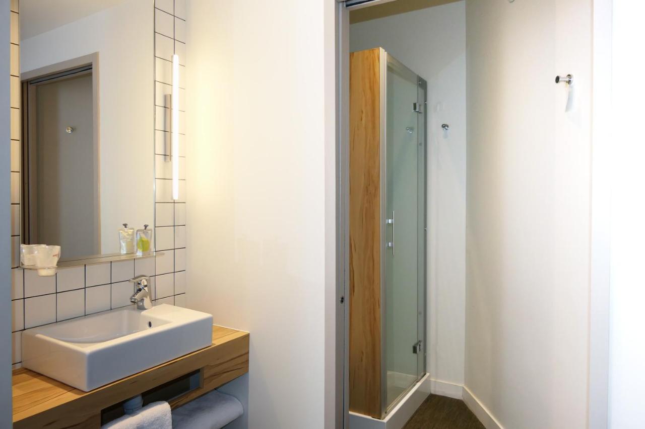 Hotel Et Apparts Marin Laval  Zewnętrze zdjęcie
