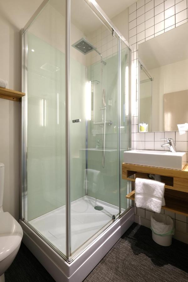 Hotel Et Apparts Marin Laval  Zewnętrze zdjęcie