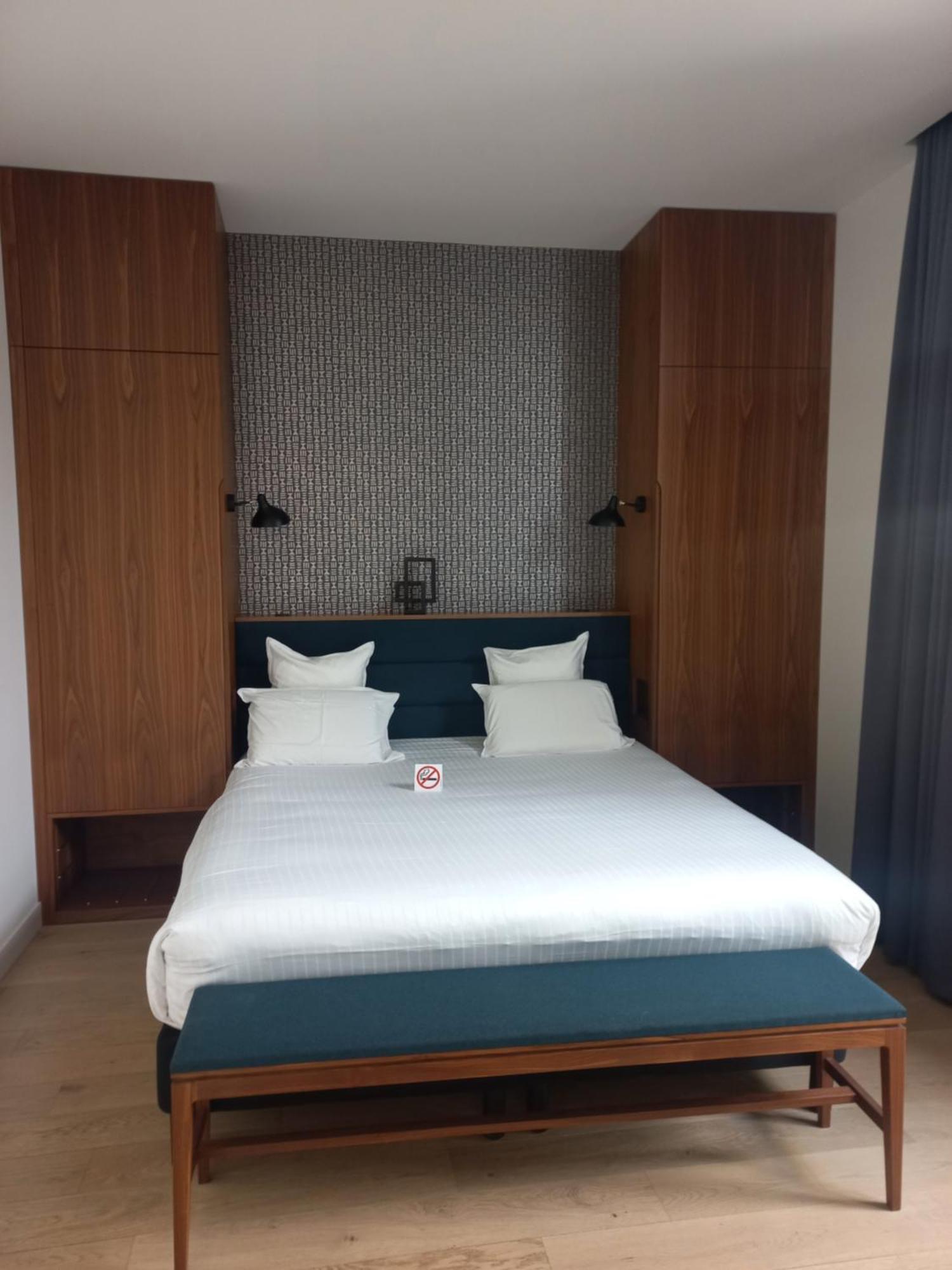 Hotel Et Apparts Marin Laval  Zewnętrze zdjęcie