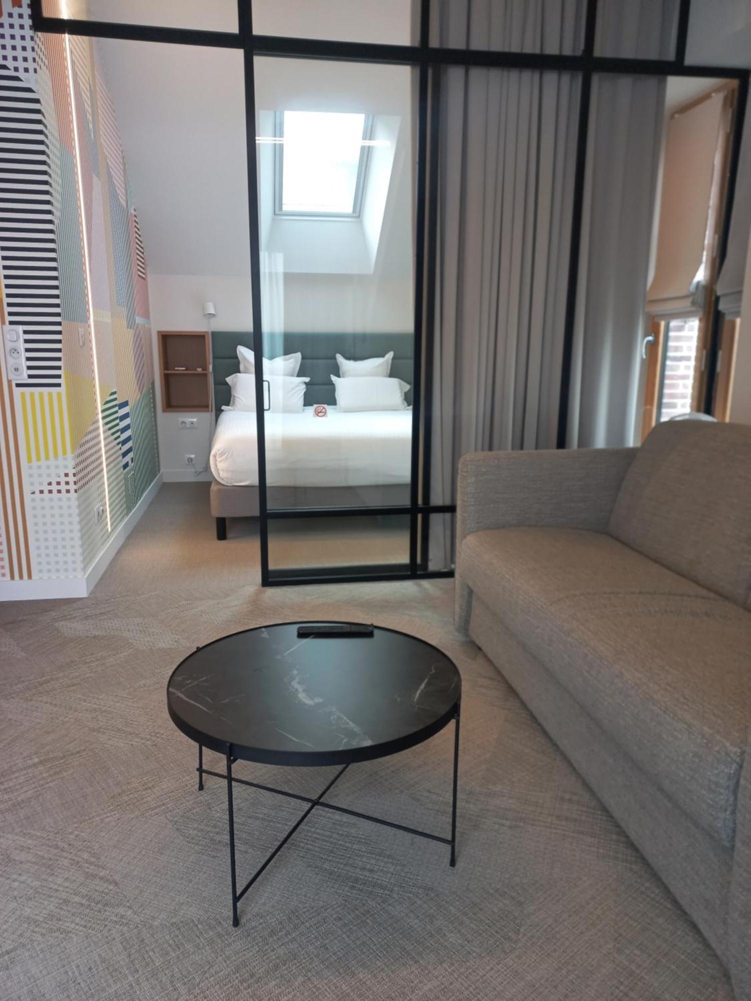 Hotel Et Apparts Marin Laval  Zewnętrze zdjęcie