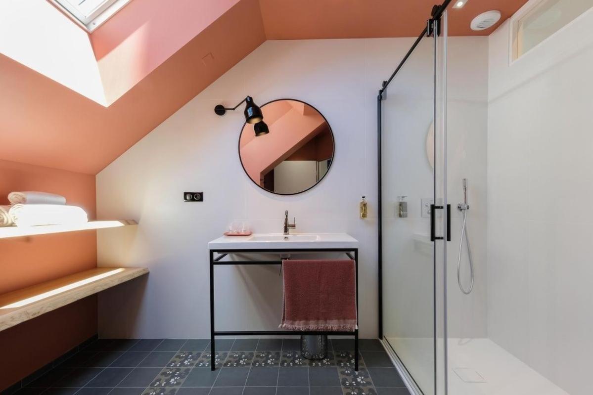 Hotel Et Apparts Marin Laval  Zewnętrze zdjęcie