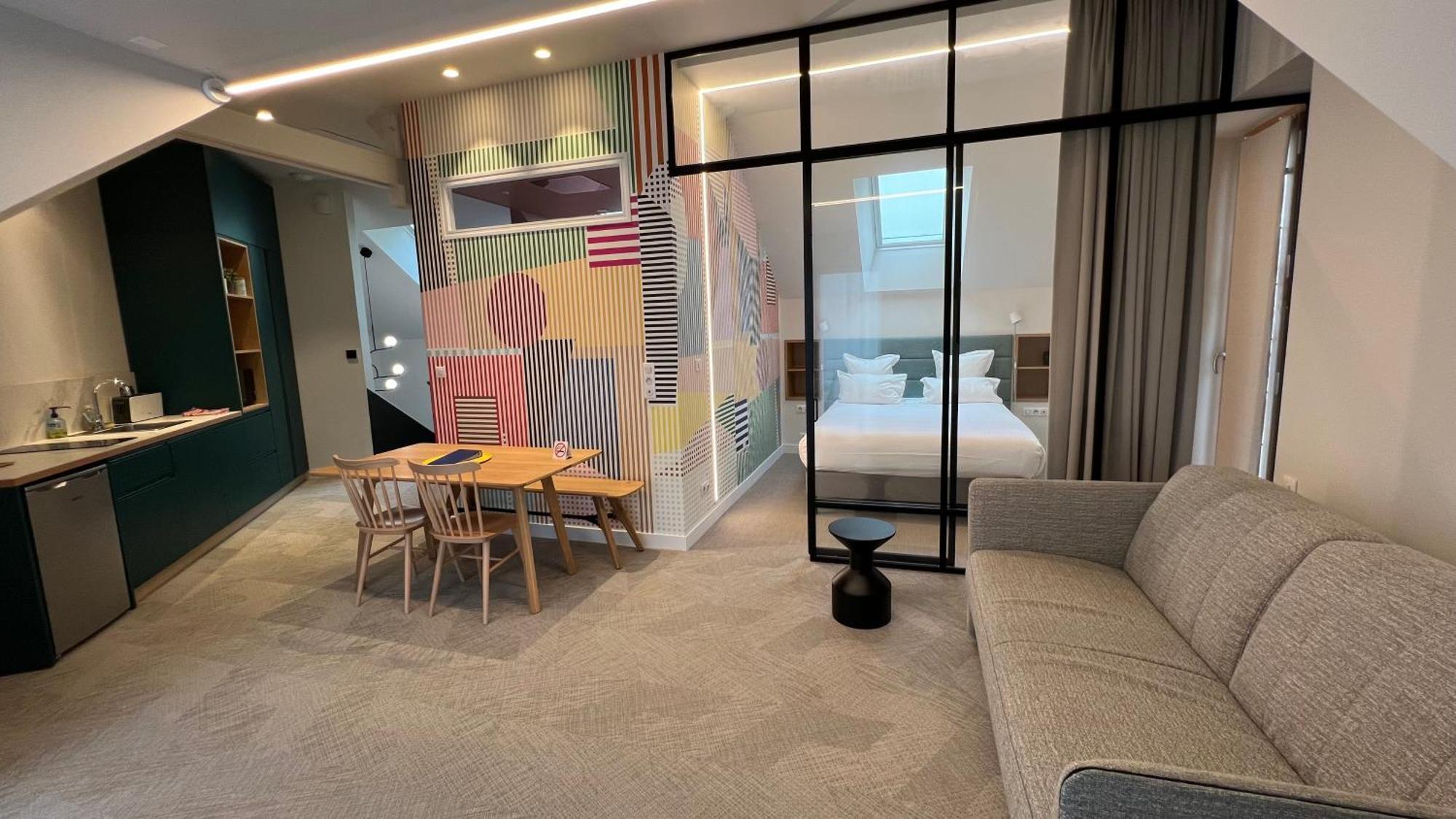 Hotel Et Apparts Marin Laval  Zewnętrze zdjęcie