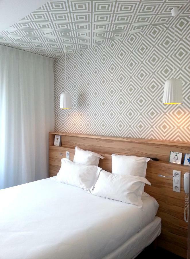 Hotel Et Apparts Marin Laval  Zewnętrze zdjęcie