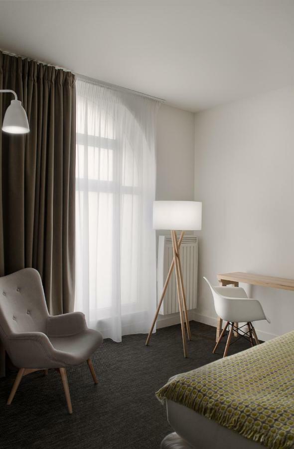 Hotel Et Apparts Marin Laval  Zewnętrze zdjęcie
