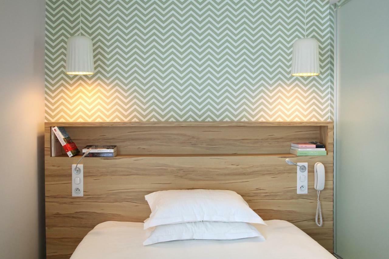 Hotel Et Apparts Marin Laval  Zewnętrze zdjęcie